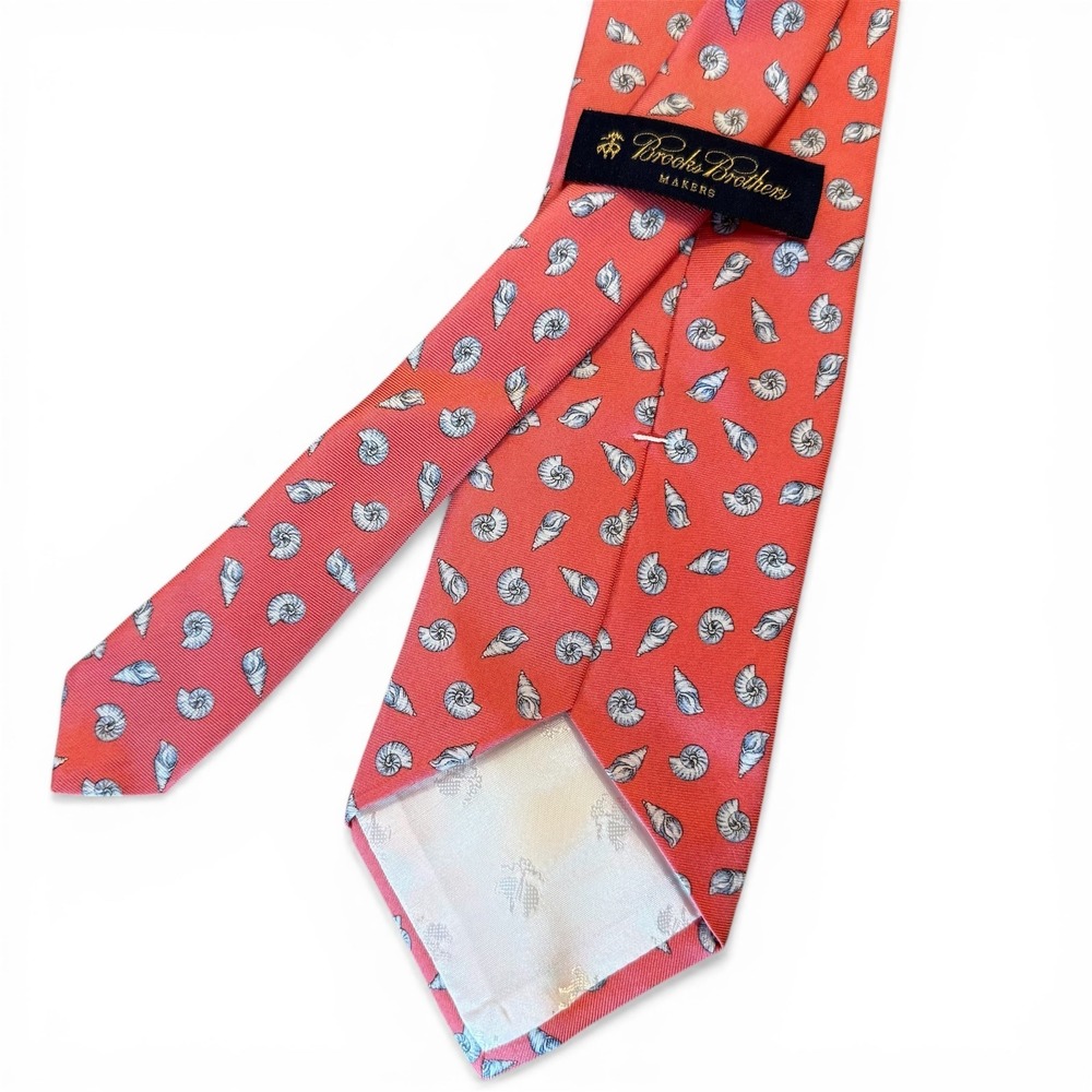 Brooks Brothers Makers 100% Silk Seashell Pattern Coral Tie